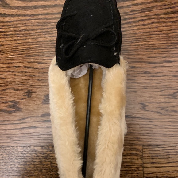 Faux Fur lined black suede moccasins - Picture 4 of 6